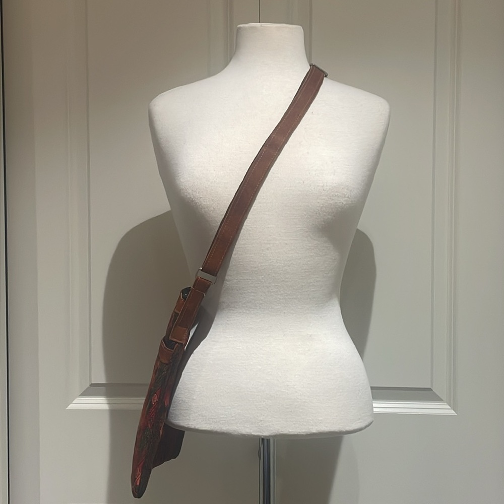 2/$20- World Folk Art Crossbody Bag